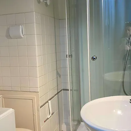 Cosy Avec Balcon, Climatisation, Proche Thermes - - Fr-1-553-99 Apartament